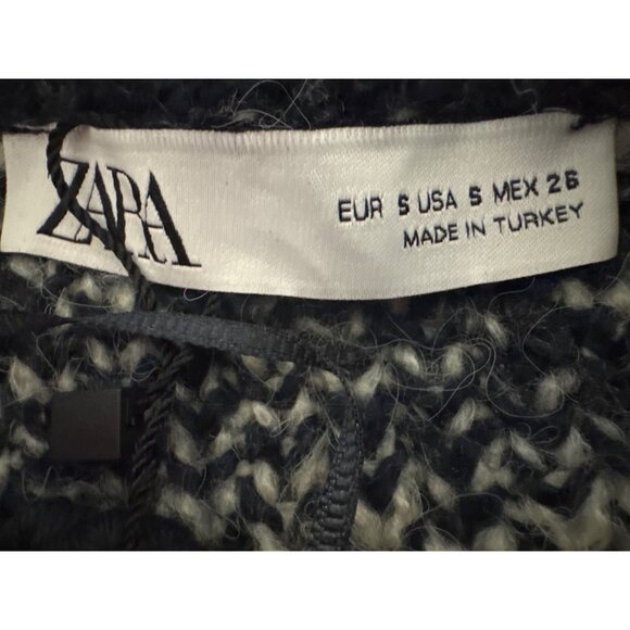 ZARA Striped Small Button-Up Cardigan Sweater Navy Blue & Cream Cotton Blend NWT - Picture 3 of 13